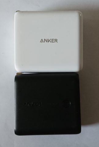 Anker PowerCore III Fusion 5000とAnker PowerCore Fusion 5000のサイズ比較写真