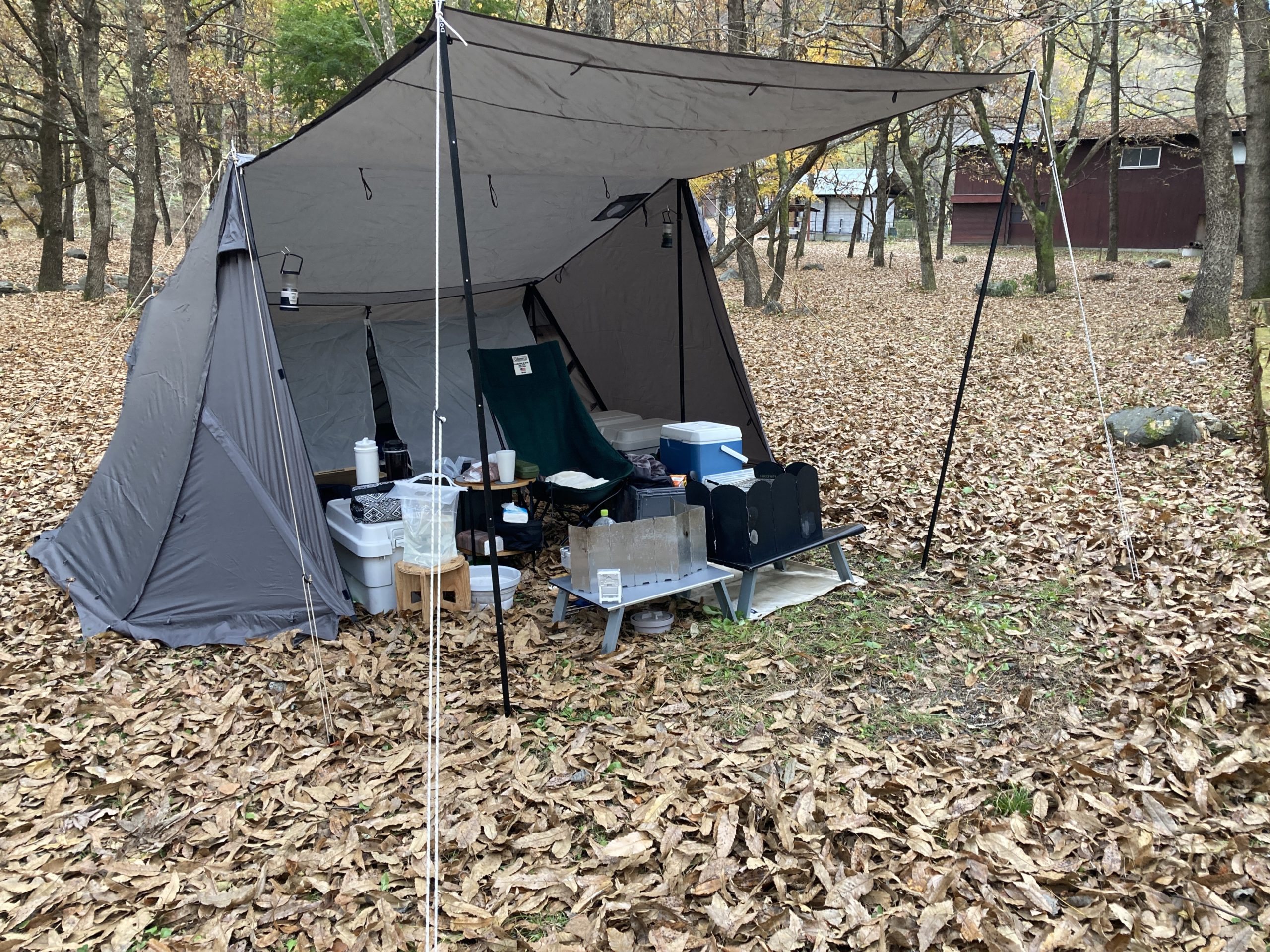 ワークマン】のテント「耐久撥水シェルター1人用」はバイクで行く